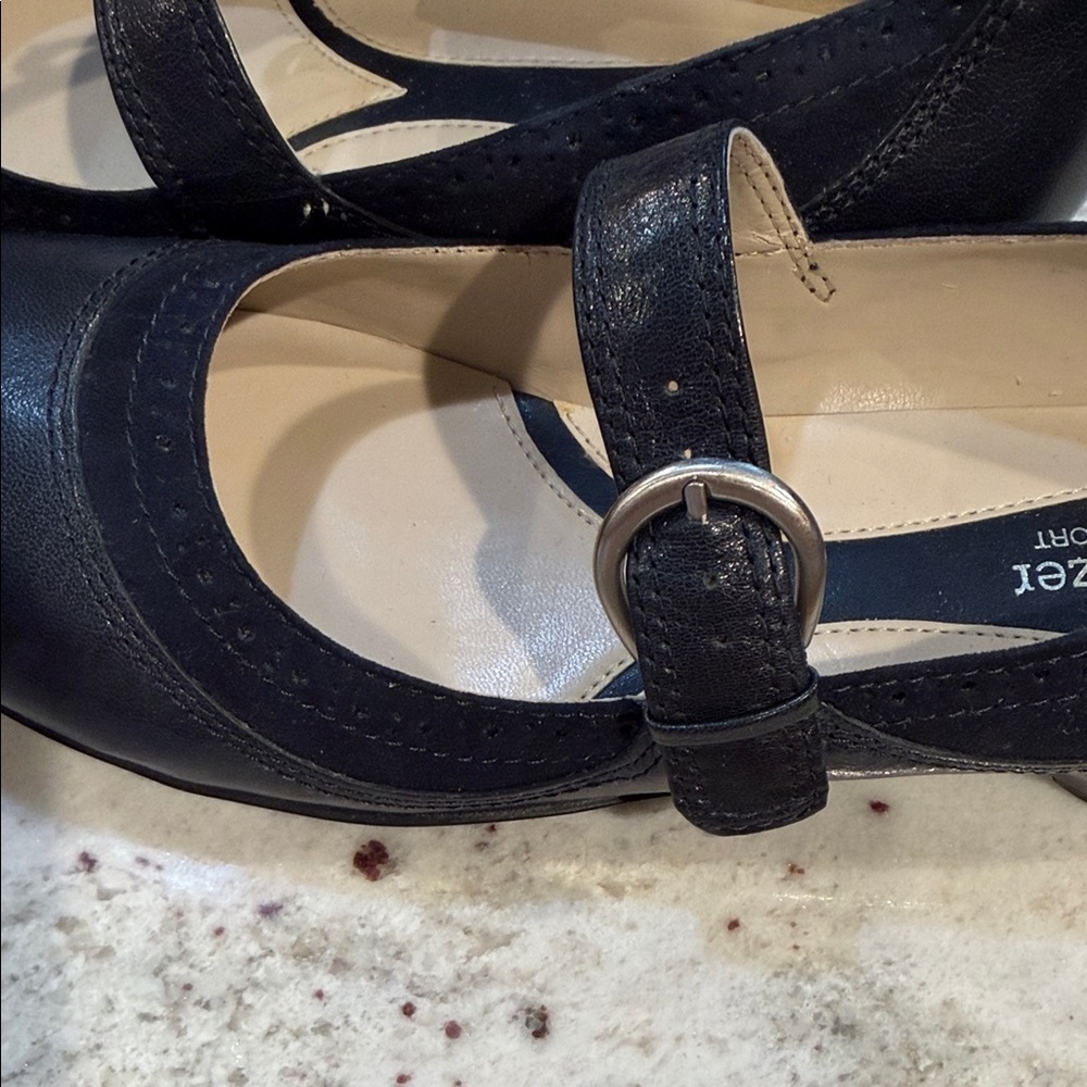 Naturalizer Women's Navy Mary Jane Flats - Picture 3 of 6